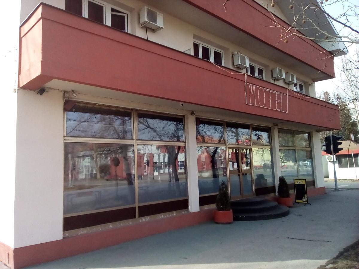 Restoran Sa Prenocistem Zitiste Hotel Exterior photo