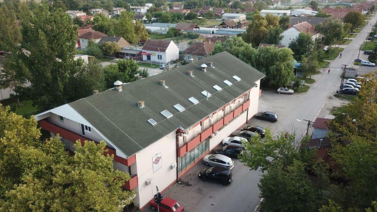 Restoran Sa Prenocistem Zitiste Hotel Exterior photo